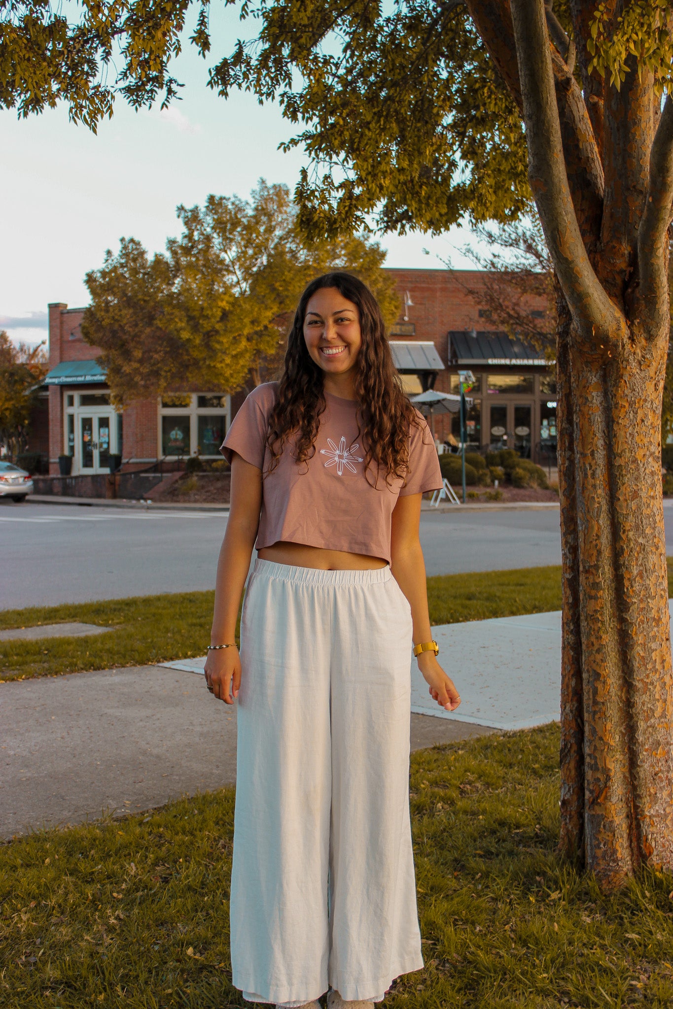 Board Bloom | Surfer Flower Cropped T-Shirt
