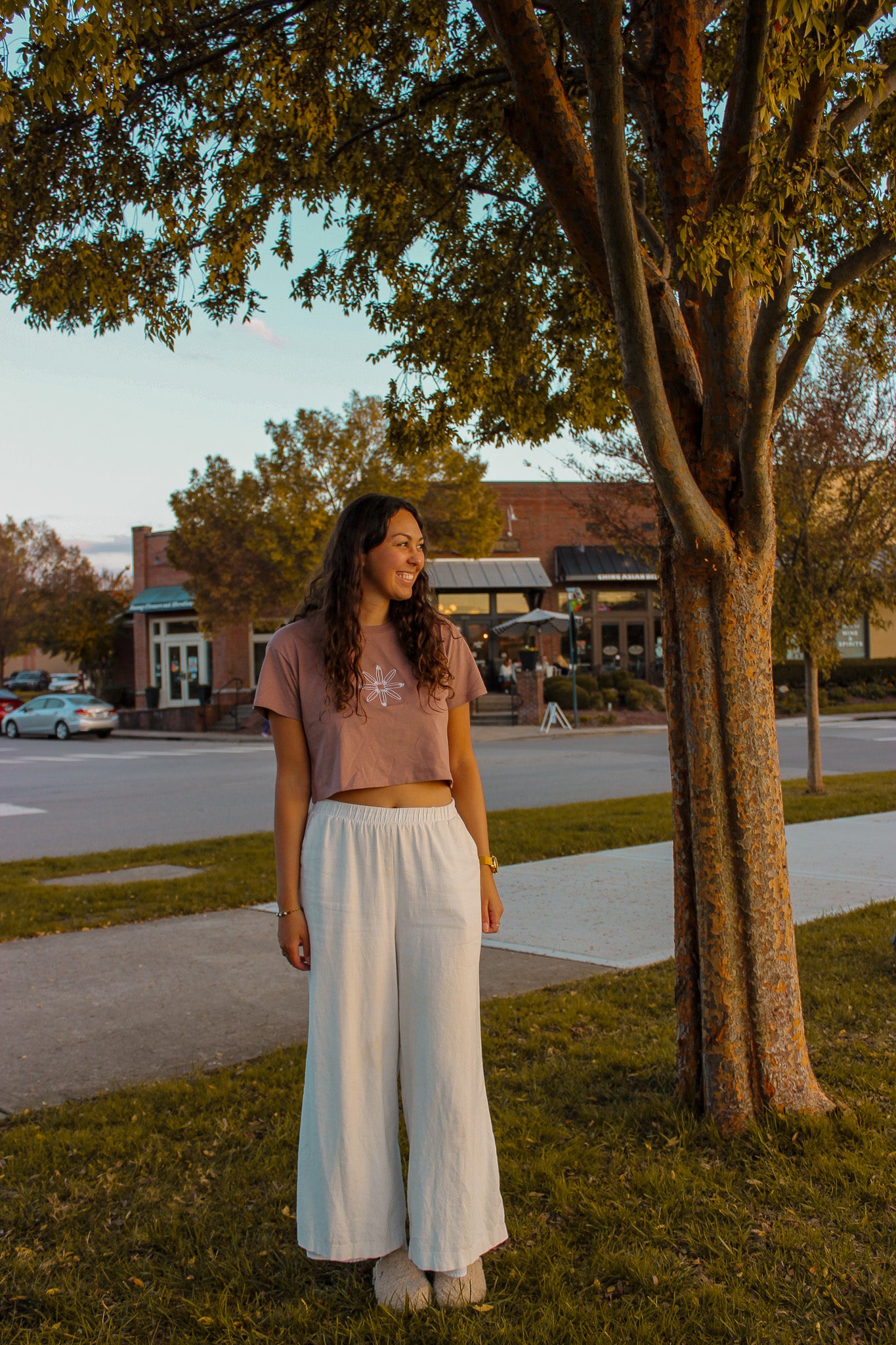 Board Bloom | Surfer Flower Cropped T-Shirt
