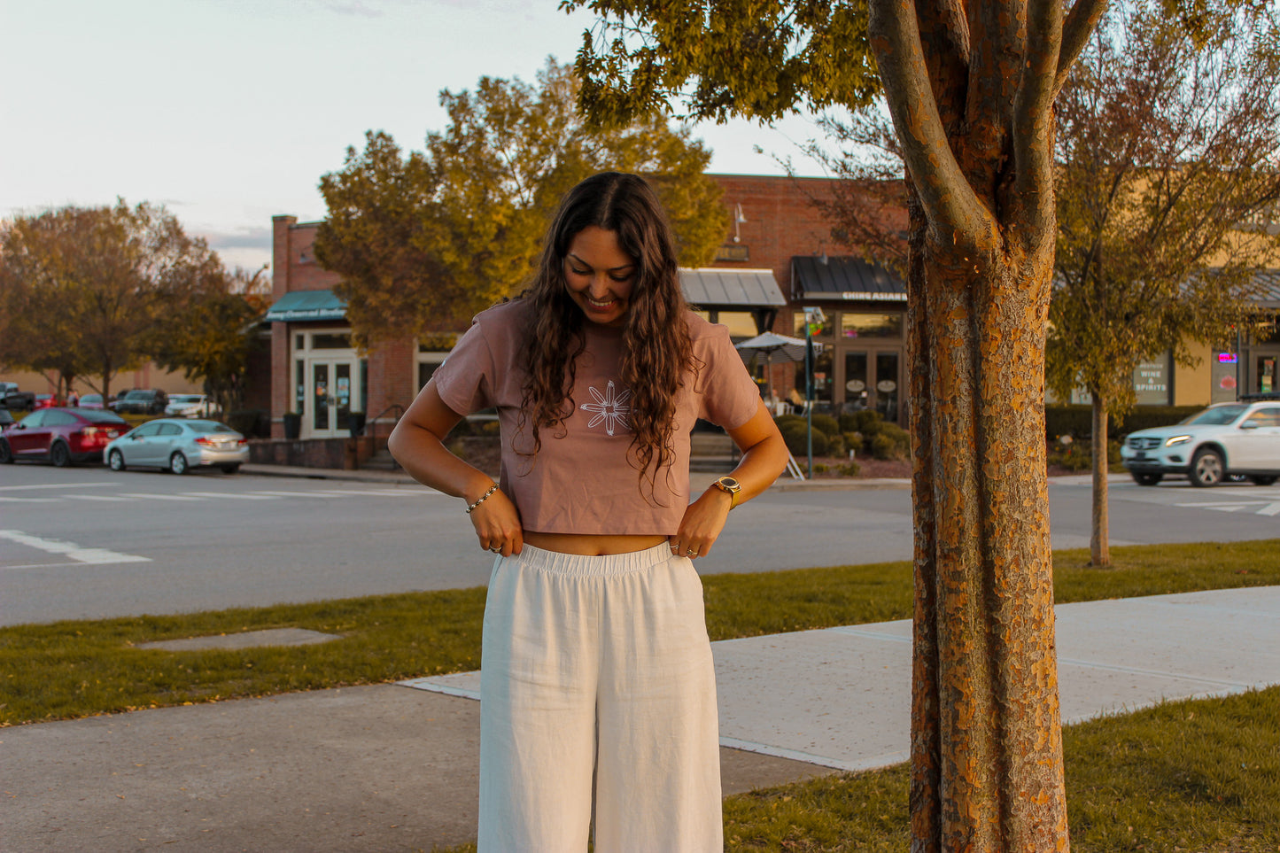 Board Bloom | Surfer Flower Cropped T-Shirt