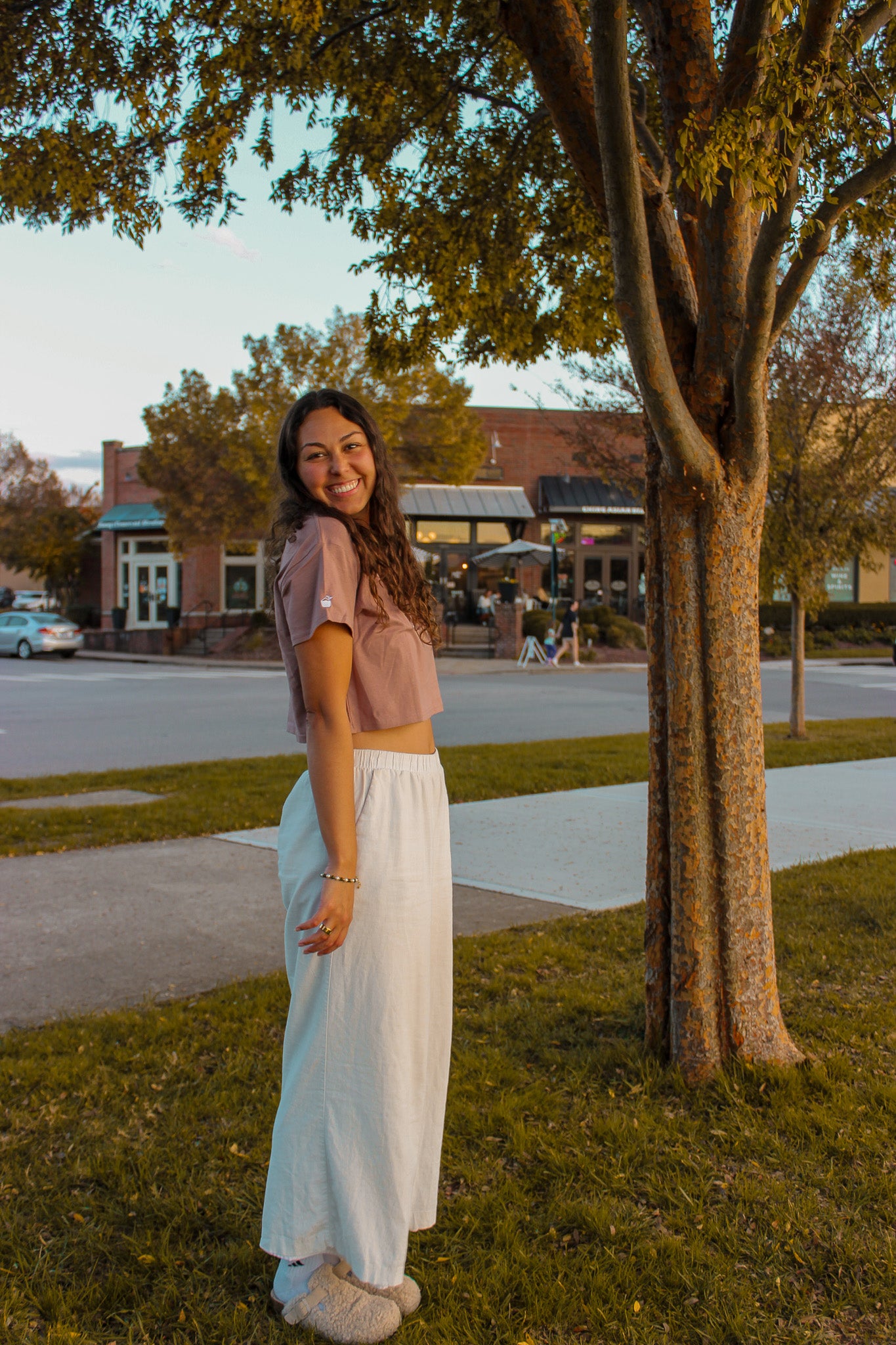 Board Bloom | Surfer Flower Cropped T-Shirt