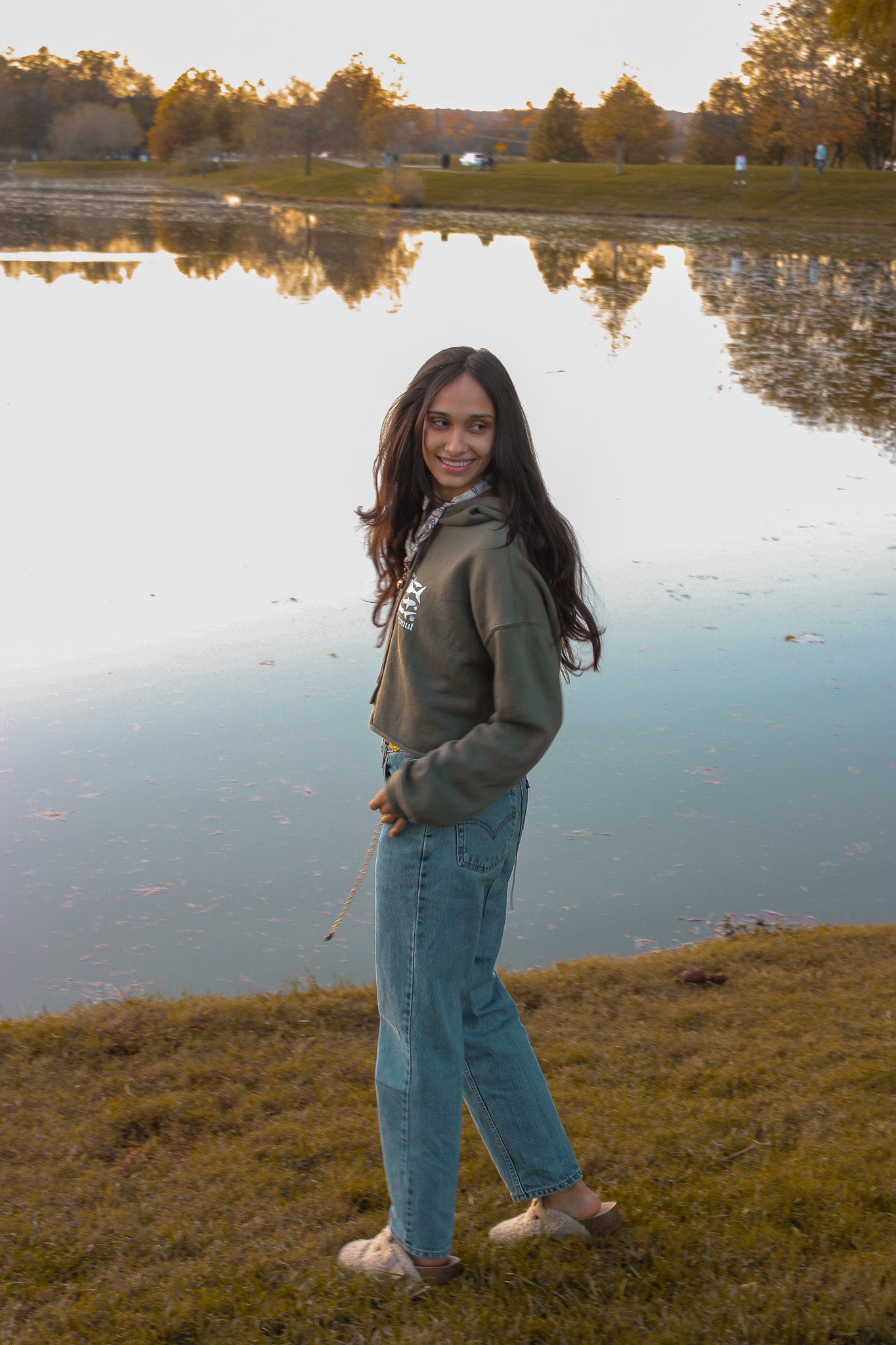 Reef Shark Cropped Hoodie