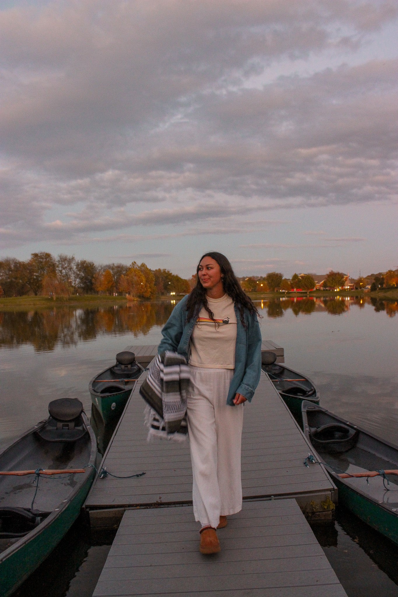 Coconut Horizon Cropped Tee